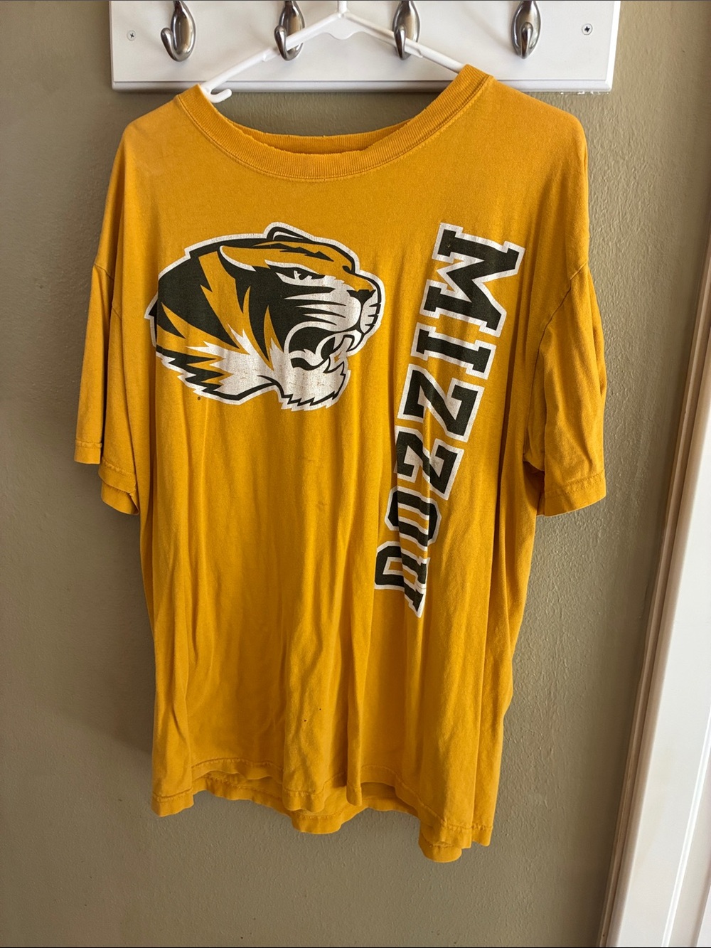Pro Edge Mizzou Tigers Gold Graphic Short Sleeve Tee